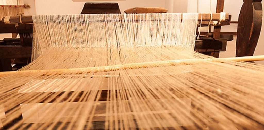 5/6 Maggio dalle ore 10.30 alle 18.00- Pisoniano (Roma) Homo e il Villaggio della Tessitura Mostra Mercato di manufatti tessili e laboratorio di tessitura sperimentale con filati naturali. Il 5 e 6 maggio a Pisoniano, presso il Museo della Canapa, verrà allestito il “Villaggio della Tessitura”