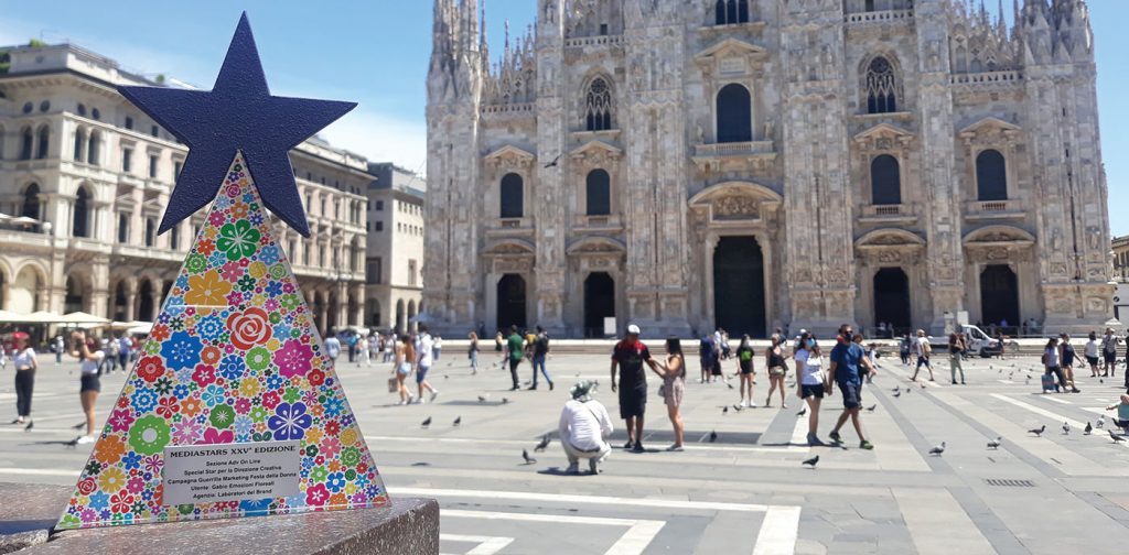 I creativi di LDB infatti, in occasione della Festa della Donna 2021, hanno messo in campo un progetto di guerrilla marketing che ha coinvolto ed emozionato migliaia di persone fino a diventare virale.